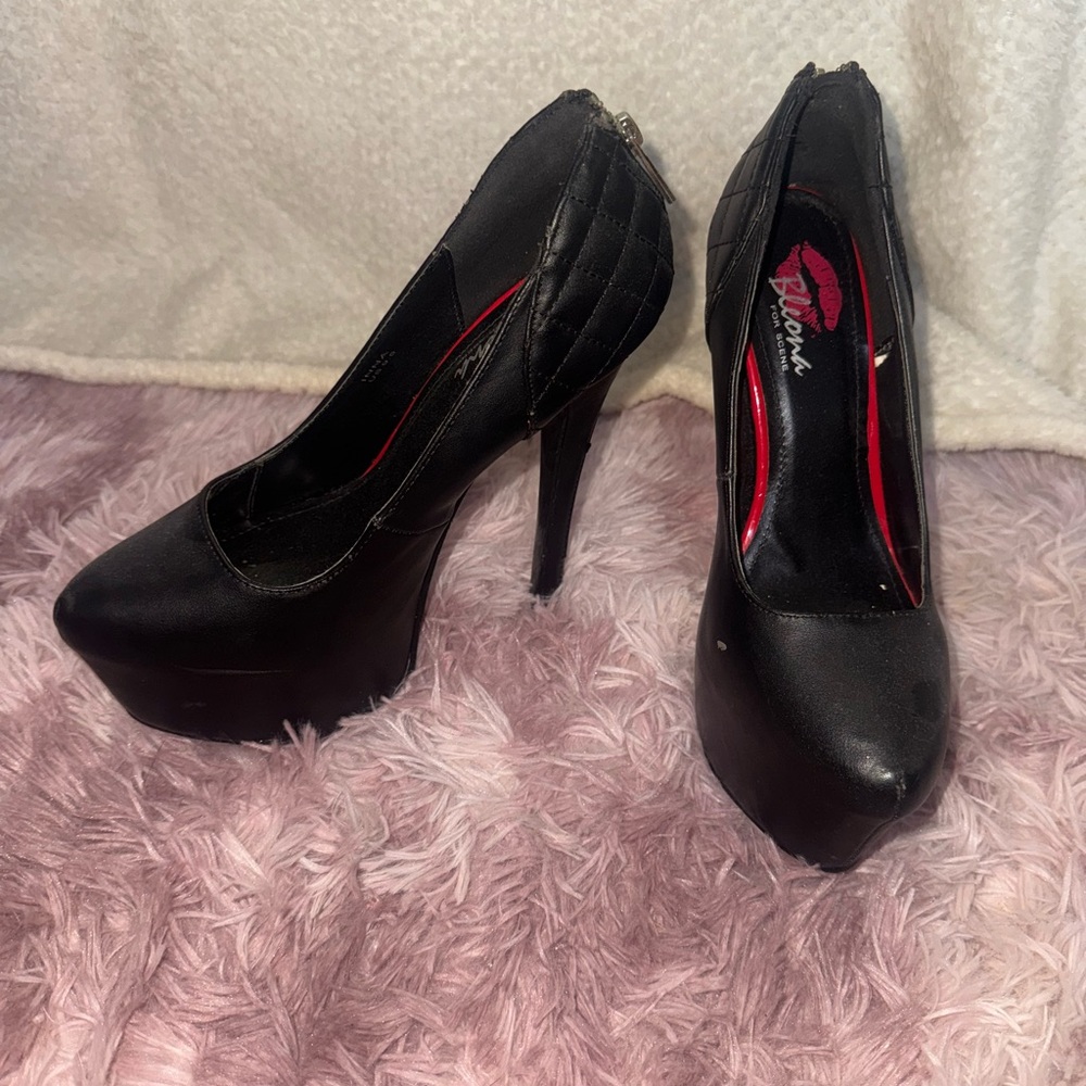 Zipper Back Black Platform Heels